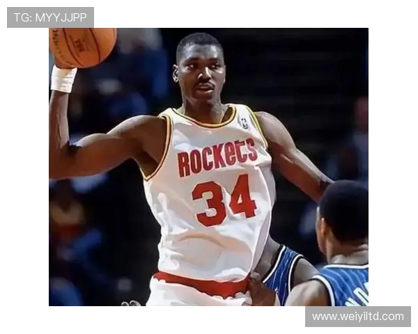 哈基姆奥拉朱旺的传奇生涯与篮球技艺如何影响NBA内线格局 哈基姆奥拉朱旺的传奇生涯与篮球技艺如何影响NBA内线格局