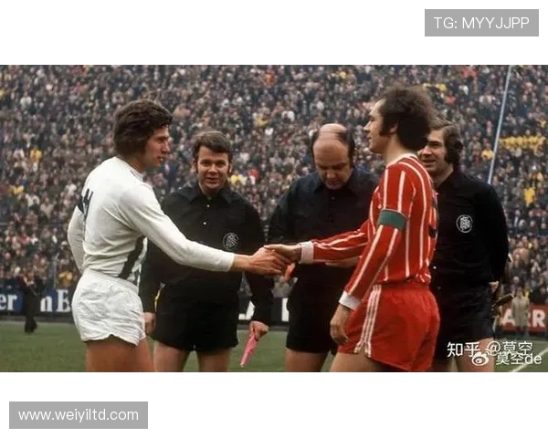 弗朗茨·贝肯鲍尔的传奇人生与足球帝国的崛起之路