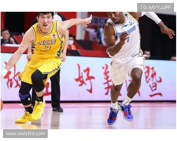 孙铭徽：从青年才俊到中国男篮核心领袖的成长历程与突破之路